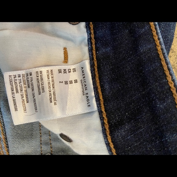 American Eagle Shorts - Picture 4 of 6